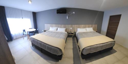 . La Finca hotel