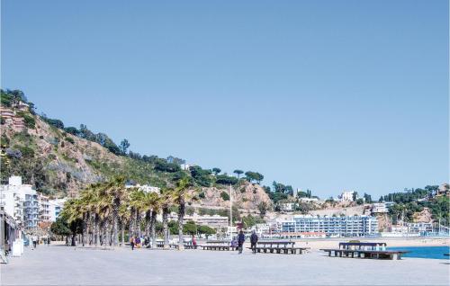 Three-Bedroom Apartment in Blanes - image 7
