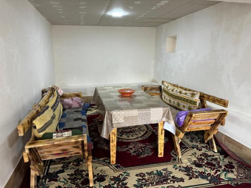 Oğuz rayon,Baş Daşağıl kəndi (Oguz rayon,Bas Dasagıl kəndi) in 奧格胡茲