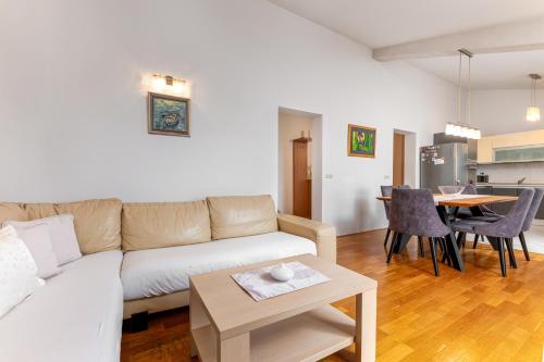 Apartments Gisela - image 13