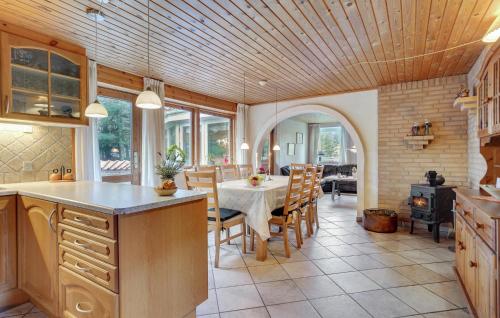 Kitchen, Four-Bedroom Holiday Home In Thisted in Sonder Vorupor