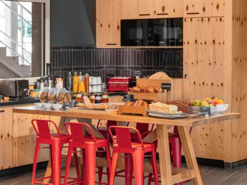 Food and beverages, Eklo Hotels Paris Roissy CDG Airport in Paris Charles de Gaulle Airport