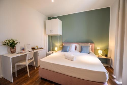 Deluxe Double or Twin Room room in Baitan Hotel
