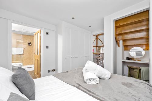 The Barn at Stoaches by Huluki Sussex Stays in Danehill