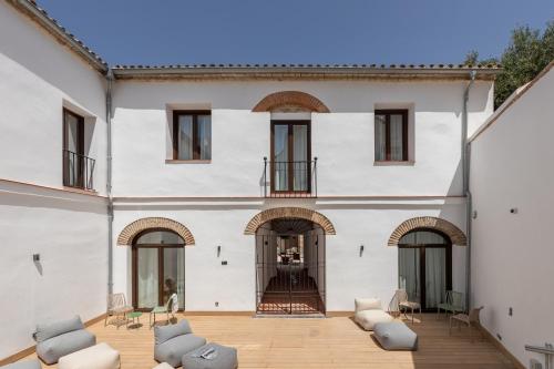 Líbere Córdoba Patio Santa Marta (Libere Cordoba Patio Santa Marta) near Régészeti Múzeum