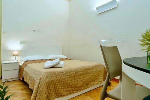 LA CORTE - alloggio signorile nel cuore di Novara, Novara (foto 10)