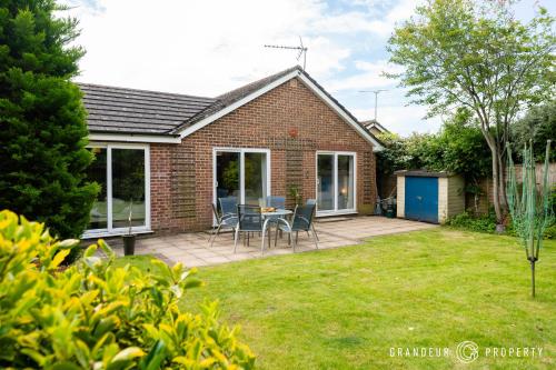 Bracken Bliss by Grandeur Property in 費恩丹