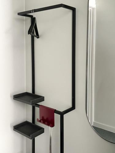 Standard Twin Room image 4
