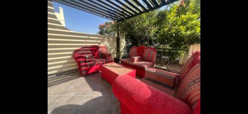 Spacious, Cozy Villa with Pool Access, Ra’s al-Chaima (Foto 8)