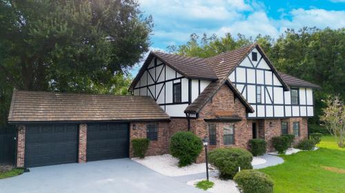 English Stylepool & Game in Kissimmee, USA