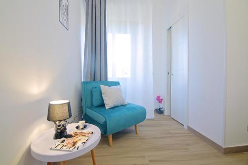 New apartment above metro A Lucio Sestio, Rom (Foto 8)