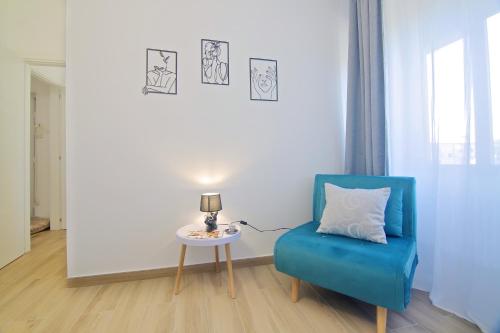 New apartment above metro A Lucio Sestio, Rom (Foto 7)