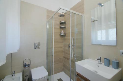 New apartment above metro A Lucio Sestio, Rom (Foto 4)