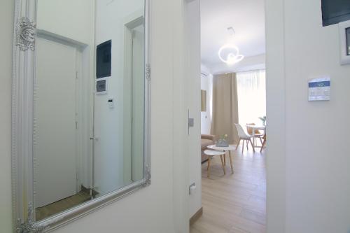 New apartment above metro A Lucio Sestio, Rom (Foto 6)