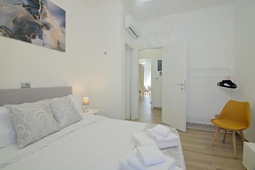 New apartment above metro A Lucio Sestio, Rom (Foto 5)