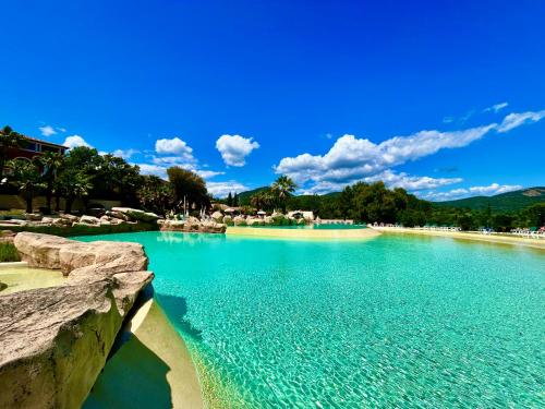 Les Restanques vue mer Capucines 1057