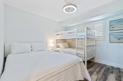 Family Friendly Ground Floor Condo on Car Free Beach - Surfside 108 in Edgewater, USA
