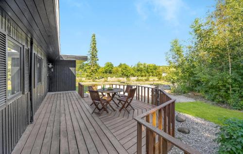  Nice Home In Roslev With Kitchen in Roslev