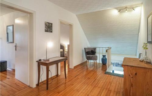 Three-Bedroom Apartment in Grenderich - image 10