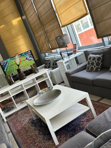 Athina Airport Hotel - image 2