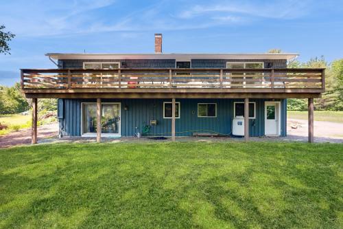 Evelyn's River Front Retreat