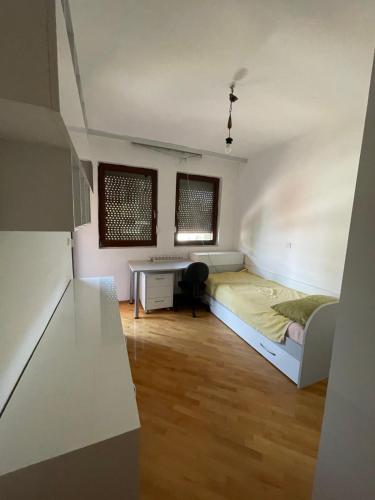Urban apartment in the city center, Skopje (Foto 4)