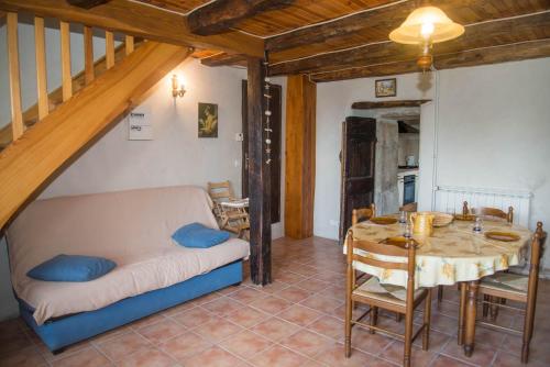 Gîte Gîtes de France 3/5 personnes à La Bessière (Gite Gites de France 3/5 personnes a La Bessiere) in Prevencheres ciems