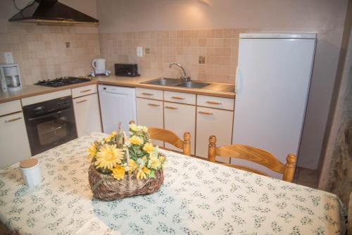 Gîte Gîtes de France 3/5 personnes à La Bessière (Gite Gites de France 3/5 personnes a La Bessiere) in Prevencheres ciems