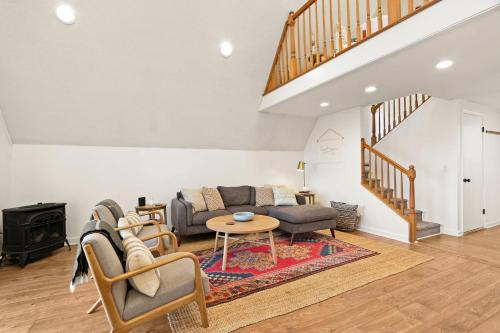 205 Spring Branch Rd by Carolina Stays in Beech Mountain, USA
