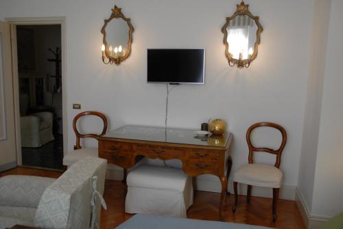 Three-Bedroom Apartment image 3