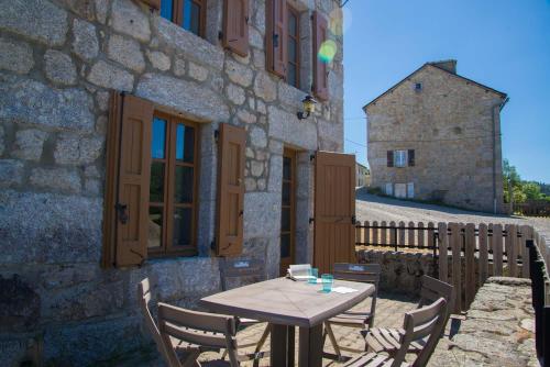 Gîte Gîtes de France 3/4 personnes à Ferluguet (Gite Gites de France 3/4 personnes a Ferluguet) in 馬爾熱里德地區聖德尼