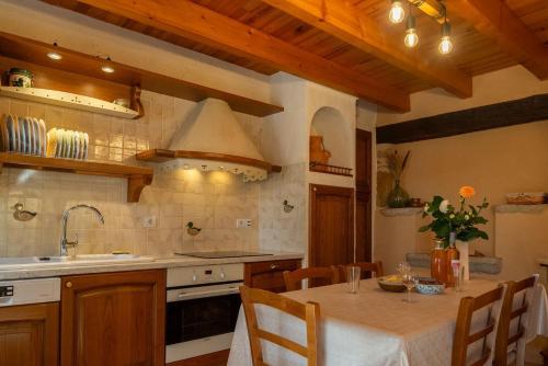 Gite de la bonne etoile gîte à louer Montjézieu