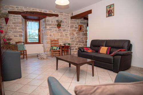 Gîtes de france 3 épis 6/7 pers aux salelles (Gites de france 3 epis 6/7 pers aux salelles) in Chirac