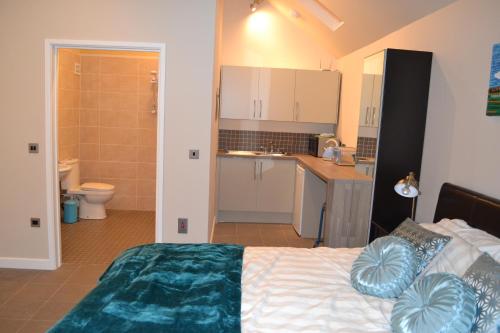 Orchard Views B&B chambre d'hôte Langley Mill Mediumwave Transmitter. Mast 4