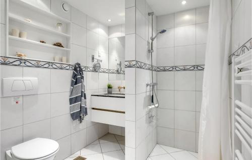 Bathroom, 2 Bedroom Amazing Apartment In Helsingr in Helsingor