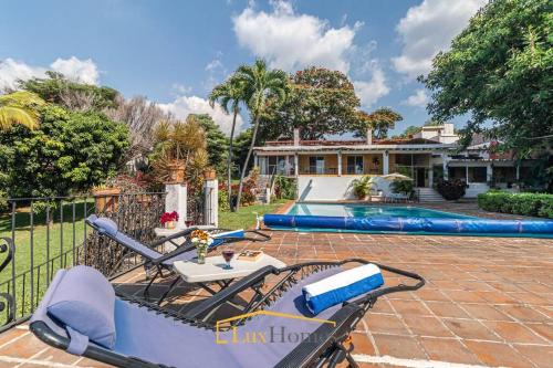 Amplia & cómoda casa, alberca, jardín y una vista fenomenal in Morelos, Mexico