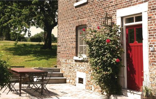 外觀, Amazing Home In Remersdaal With Wifi in 富倫