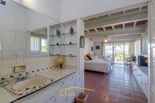 Amplia & cómoda casa, alberca, jardín y una vista fenomenal