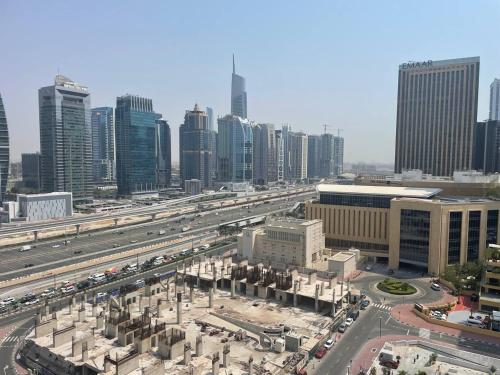 Very Convenient Apartment steps to Metro and Marina Mall Managed by SunnyHomes, Dubai (foto 4)