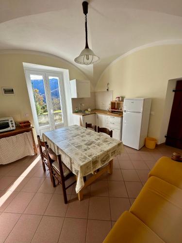 virtuve, Casa Iolanda in Bognanco