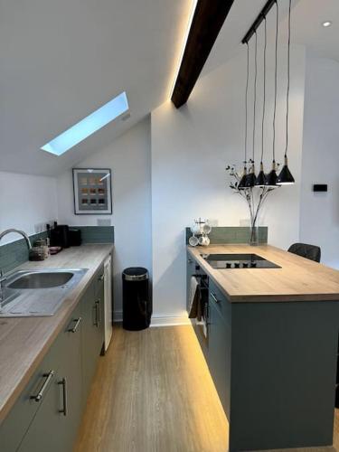 廚房, Penny Red apartment in Kington in 金斯頓
