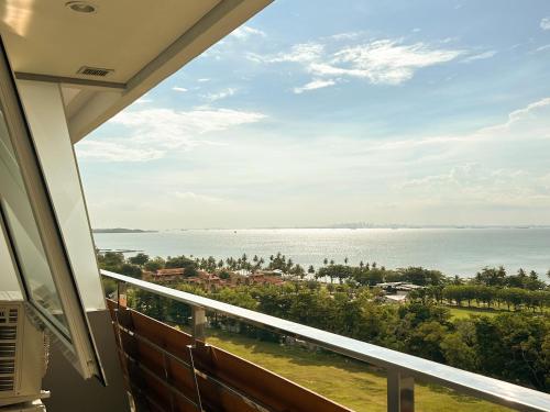 Jr. Penthouse Resort Apartment. Nuvasa Bay, Kaina Tower - Tap to explore photos