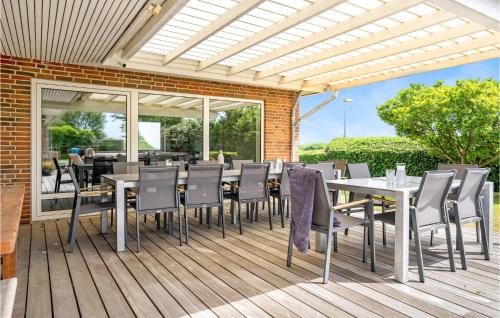 Balcony/terrace, Beautiful Home In Haderslev With Wifi in Arosund