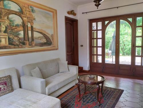 Villa Airone in Venegono Superiore