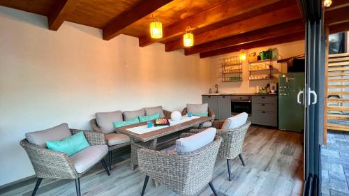 virtuve, Chalet Súľov - Pool & Sauna (Chalet Sulov - Pool & Sauna) in Súľov-Hradná