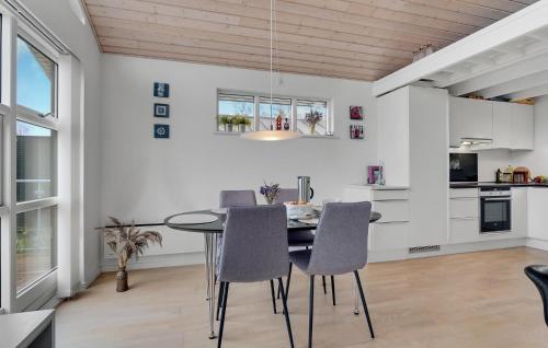 Kitchen, 3 Bedroom Amazing Home In Mariager in Mariager