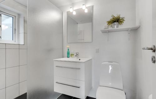 Bathroom, 3 Bedroom Amazing Home In Mariager in Mariager