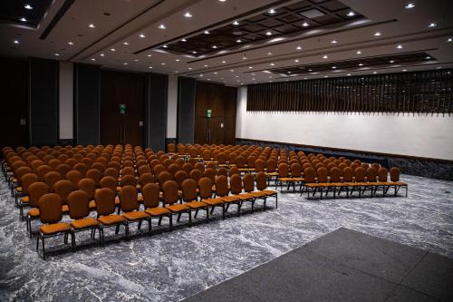 571912390 Crowne Plaza Hotel Mexico City North-Tlalnepantla by IHG