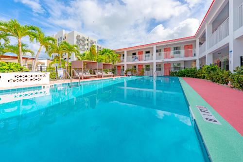 106 Tropical Breeze - Formerly Wells Manor Since 1953