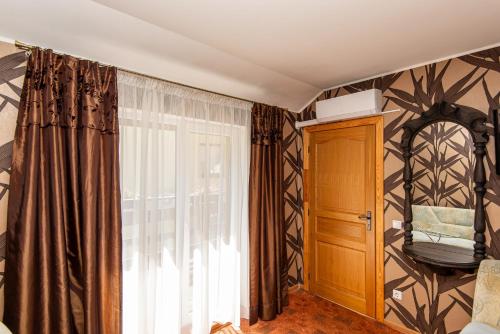 Family Room with Balcony image 4